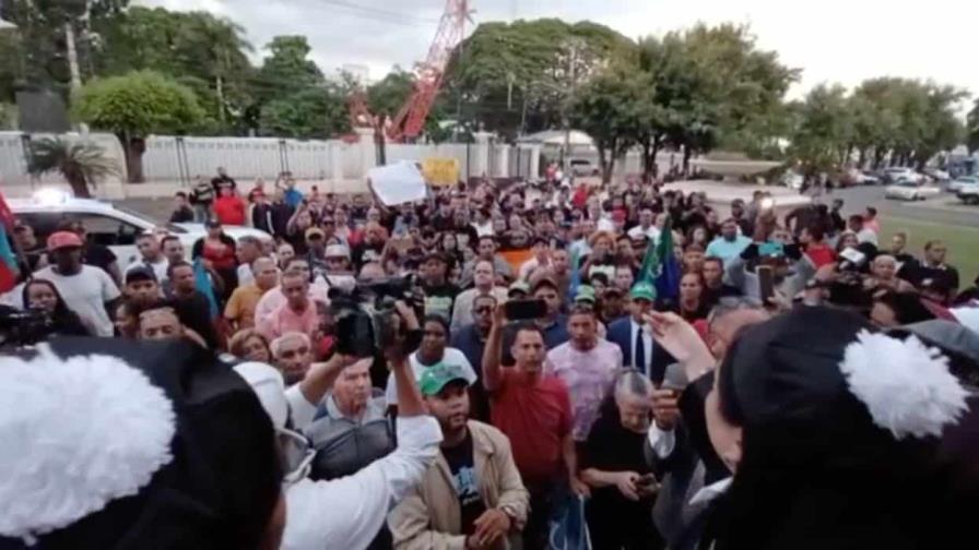 Imponen garantía económica de RD$100 mil a acusado de terrorismo por desmotar medidores Imponen garantía económica de RD$100 mil a acusado de terrorismo por desmotar medidores