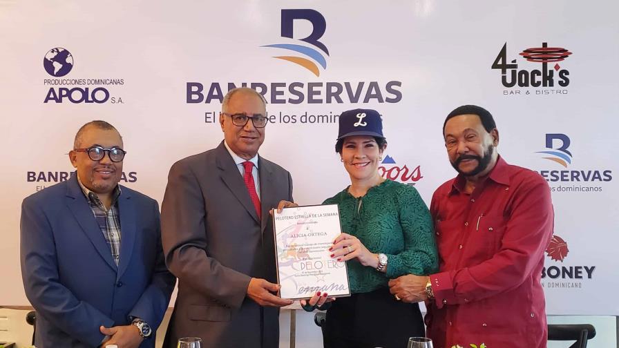 Eligen a Encarnación y Martínez como Pelotero Estrella de la Semana Eligen a Encarnación y Martínez como Pelotero Estrella de la Semana
