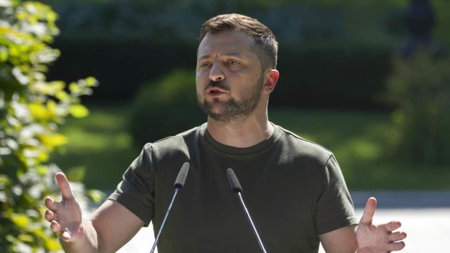 Zelenski dispuesto a hablar con Rusia, bajo sus términos