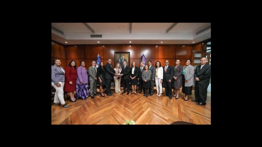 Una delegación de jueces de EEUU de origen dominicano visita al Poder Judicial