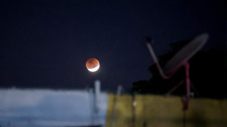 Así se vio el eclipse lunar en Santo Domingo