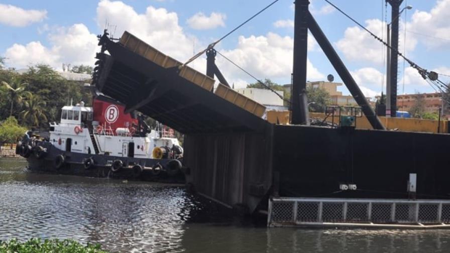Obras Públicas extiende cierre del puente flotante