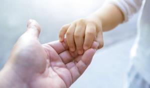 El Gobierno francés investigará posibles adopciones internacionales ilícitas