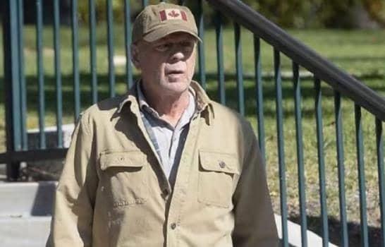 Bruce Willis reaparece más delgado tras ser diagnosticado de afasia