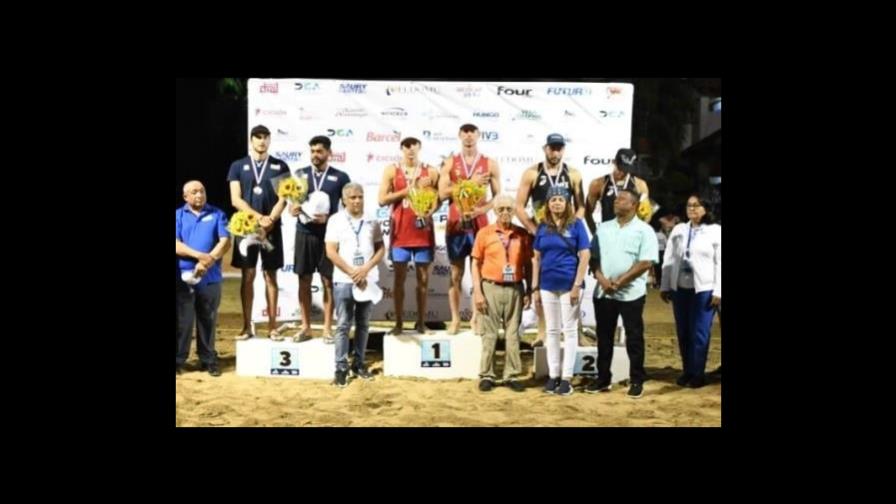 Brewster y Friend son campeones masculino del tour Norceca de voleibol playero