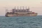 Barco de empresa Karadeniz está atracado en Santo Domingo