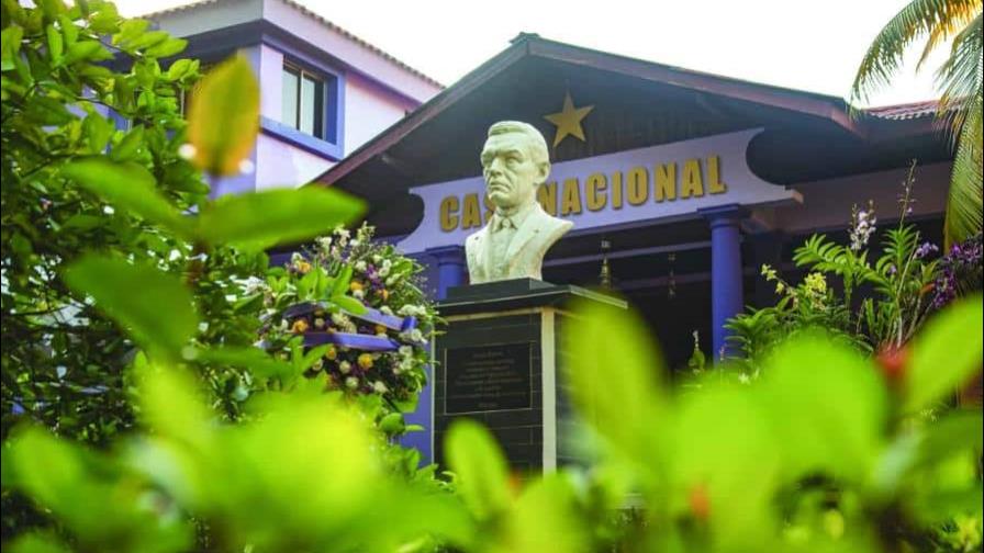 Comité Político del PLD conocerá el sábado la renuncia de Julio César Valentín Comité Político del PLD conocerá el sábado la renuncia de Julio César Valentín