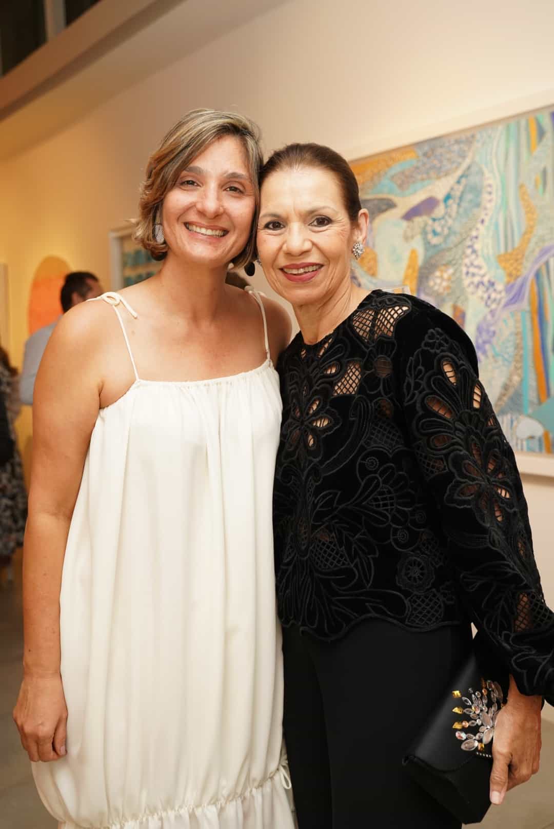 América Olivo y Maria Del Carmen Ossaye.