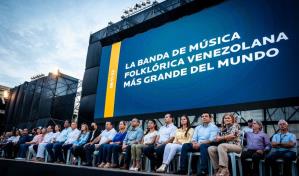 Venezuela obtiene un r&eacute;cord Guinness con la orquesta folcl&oacute;rica m&aacute;s grande