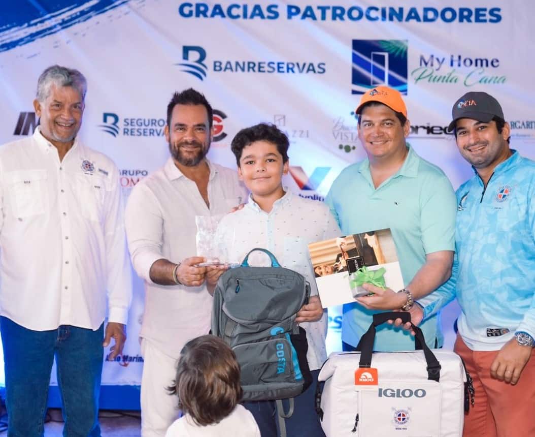 Lucas Costa, juvenil más destacado en la pesca al Marlin Azul.