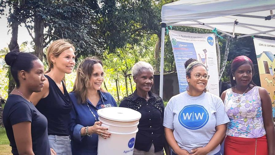 Embajada de Alemania y fundación entregan filtros de purificación de agua