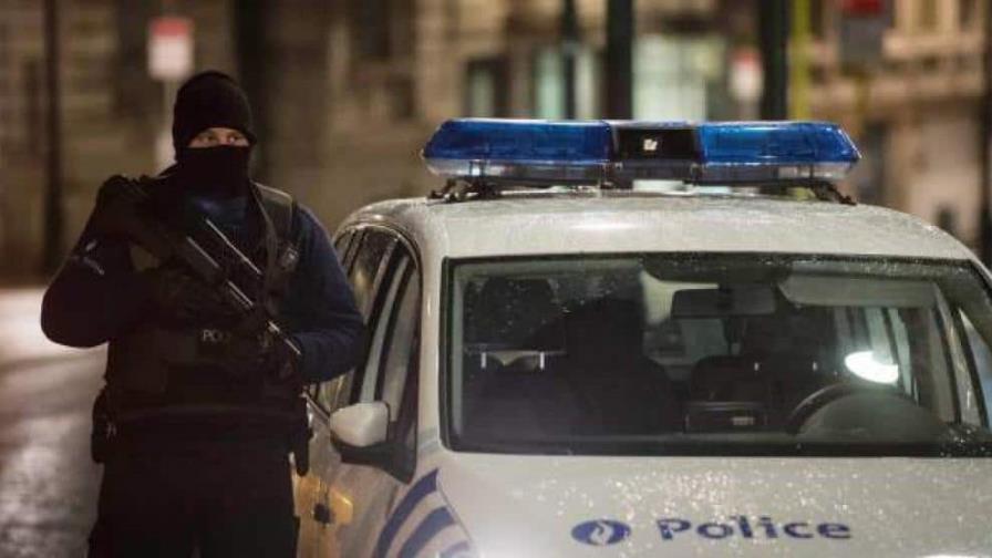 Muere un policía y otro resulta herido tras un apuñalamiento cerca de la estación del Norte en Bruselas