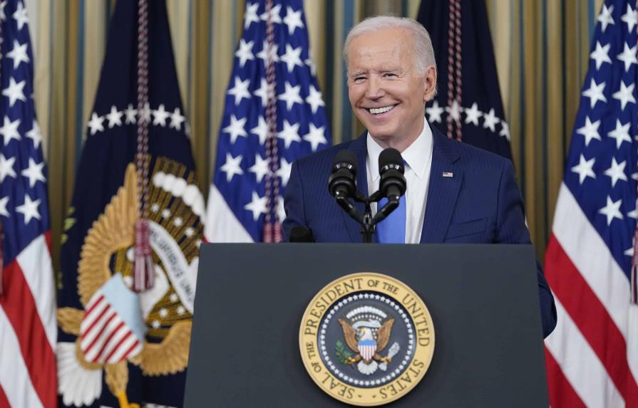Biden celebra un buen día para la democracia mientras ola republicana se desvanece