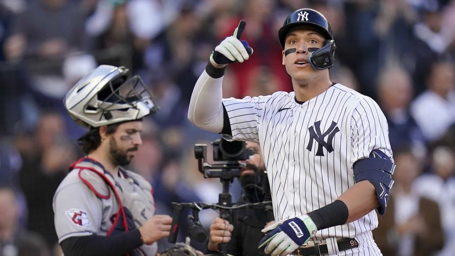 Judge y Goldschmidt ganan los premios Hank Aaron de Grandes Ligas Judge y Goldschmidt ganan los premios Hank Aaron de Grandes Ligas