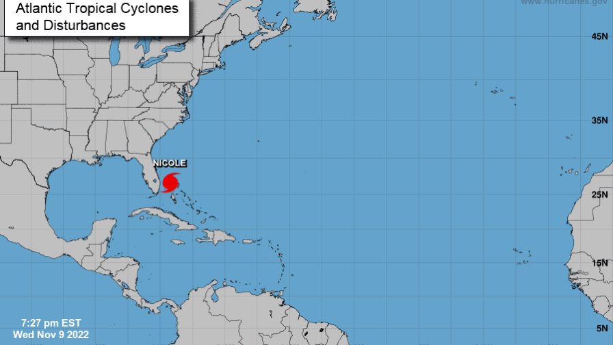 El huracán Nicole golpea a Bahamas de camino a la costa este de Florida