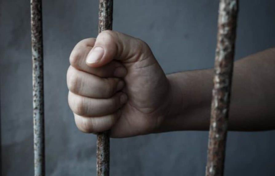 Dictan 20 años de prisión a hombre que violó a una hermana adolescente en El Seibo