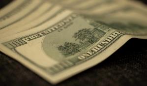 La inflación en EE.UU. bajó en octubre cuatro décimas al 7.7 %