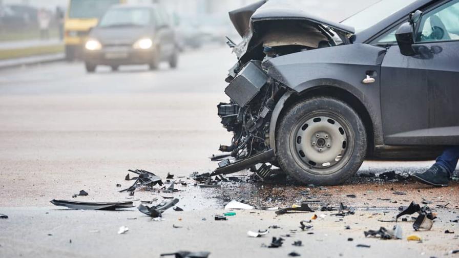 Mujer de 76 años y nieta mueren en accidente de auto en Puerto Rico Mujer de 76 años y nieta mueren en accidente de auto en Puerto Rico