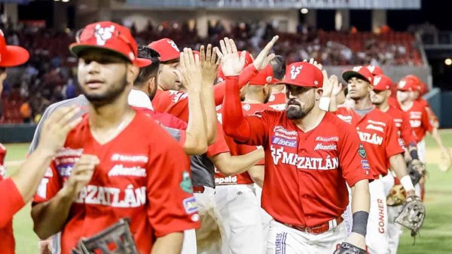 Mazatlán derrota a Hermosillo y tomó liderato en el béisbol de México