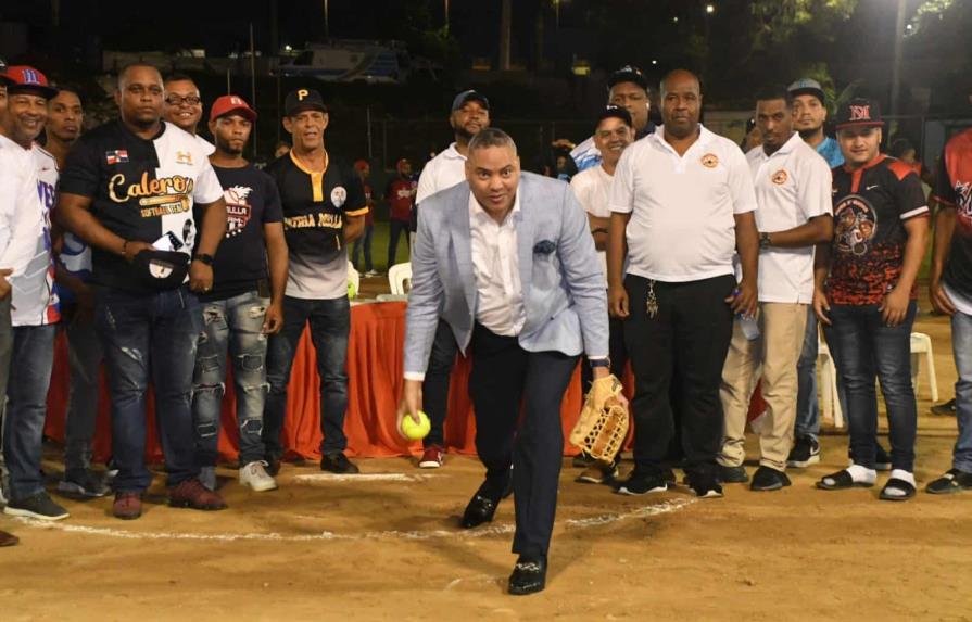 Jiménez lanza no-hit en inicio torneo de Asoprosado dedicado al periodista Héctor Gómez