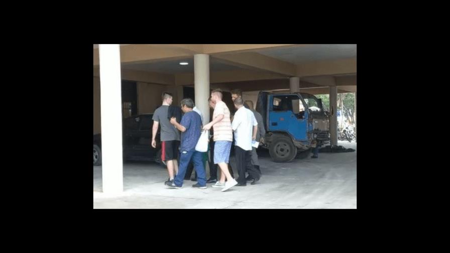 Pilotos dicen desconocer dónde está detenida tripulación canadiense implicada en alijo de droga Pilotos dicen desconocer dónde está detenida tripulación canadiense implicada en alijo de droga