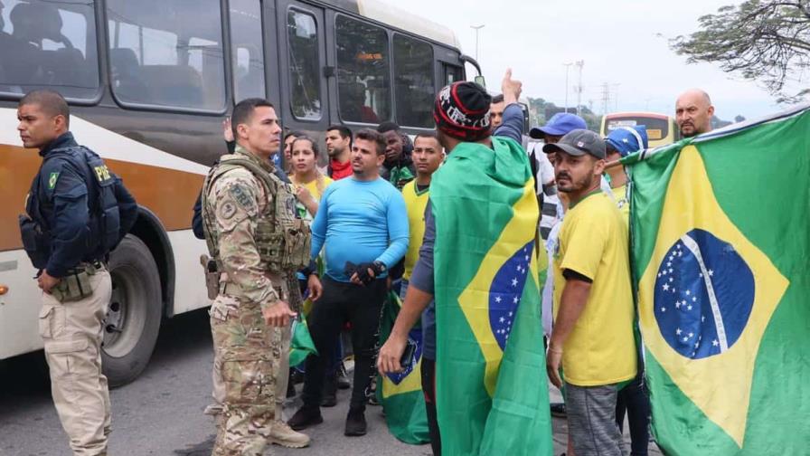 El Supremo de Brasil impone multas de 18,000 euros diarios a quienes bloqueen las carreteras El Supremo de Brasil impone multas de 18,000 euros diarios a quienes bloqueen las carreteras