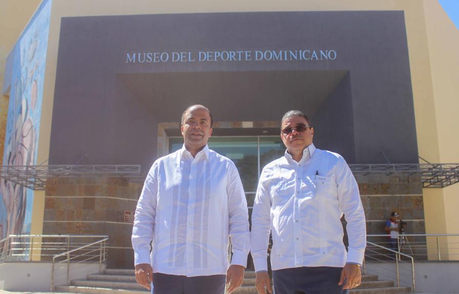 Presidente Abinader ordena reparación del Palacio de los Deportes tras conocer gotera de la instalación