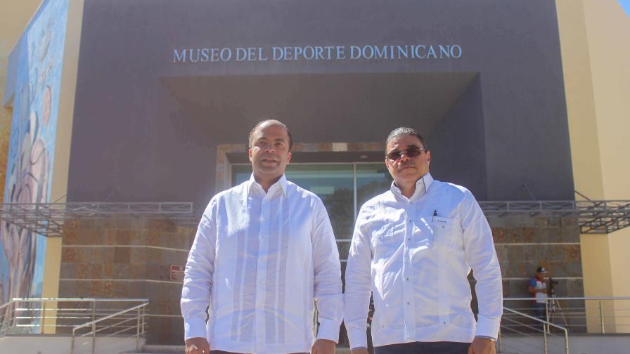 Presidente Abinader ordena reparación del Palacio de los Deportes tras conocer gotera de la instalación