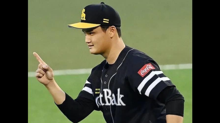 Japonés Tonoue guía victoria de Carolina en béisbol Puerto Rico