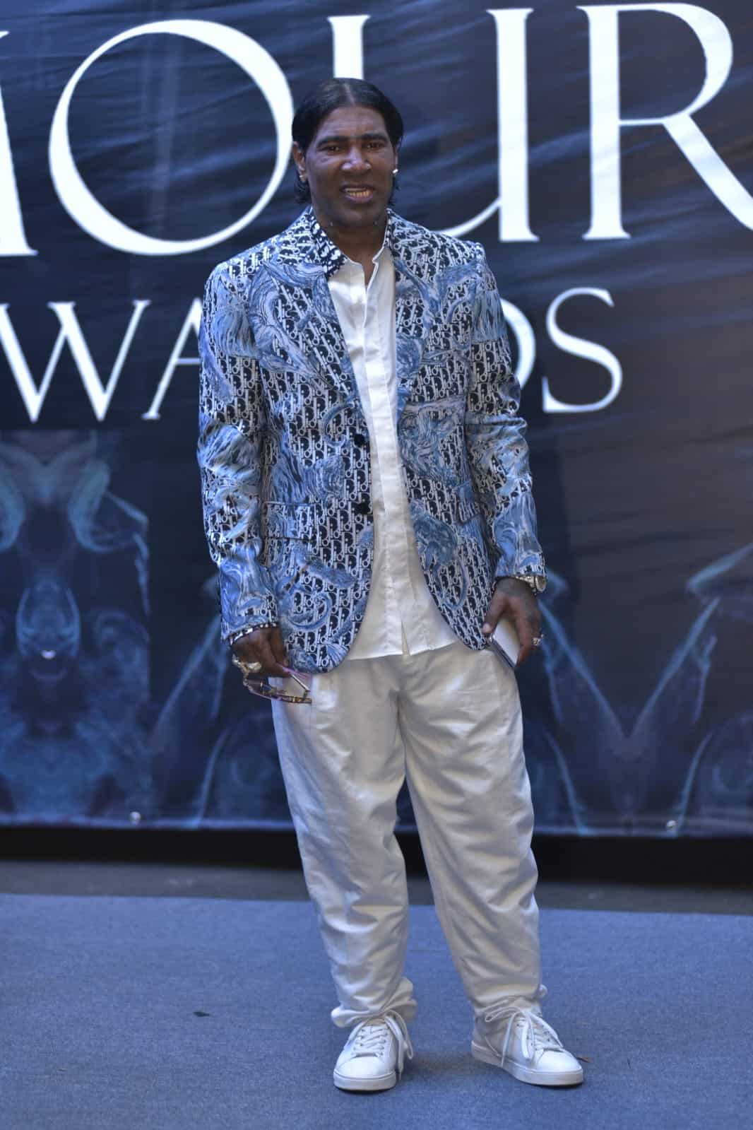 <font style=vertical-align: inherit;><font style=vertical-align: inherit;>Omega </font></font>