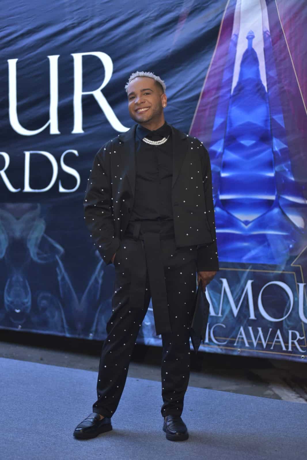 <font style=vertical-align: inherit;><font style=vertical-align: inherit;>Romelio</font></font>