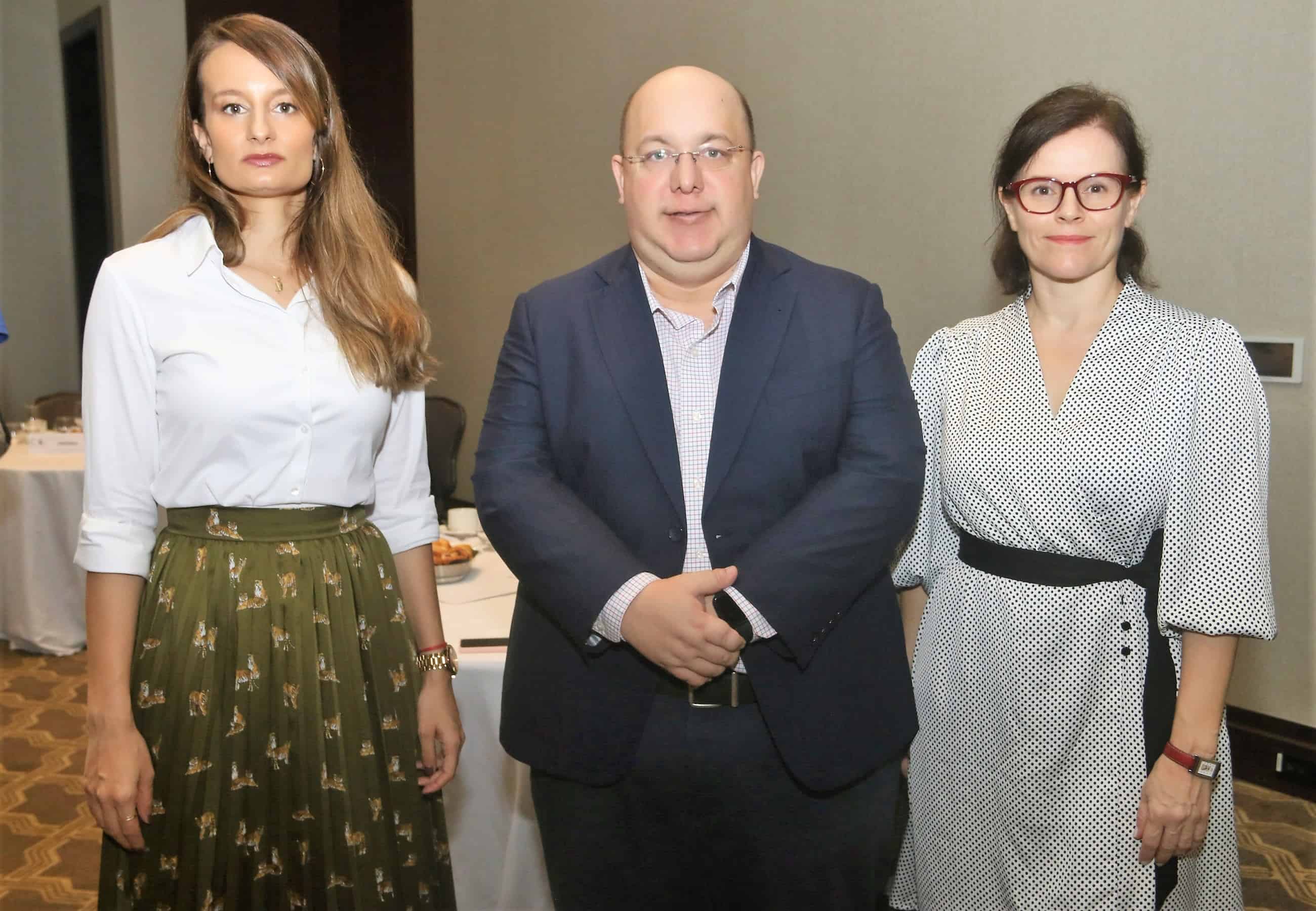 Clara Fernández, Nicolás Ramos y Svetlana Alekhina.