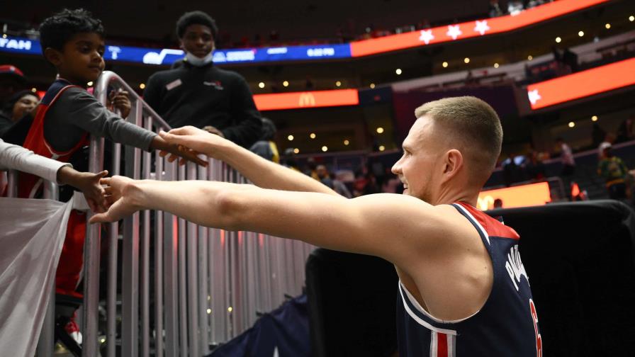 Porzingis anota 31; Wizards ganan a Jazz e hilan 3er triunfo
