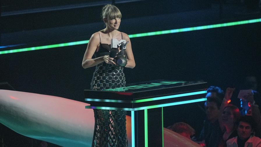 Rosalía, víctima del ciclón Taylor Swift en los Europe Music Awards 2022