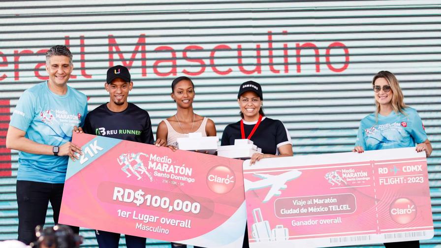 Amauri y Soranyi Rodríguez ganan el medio maratón Claro