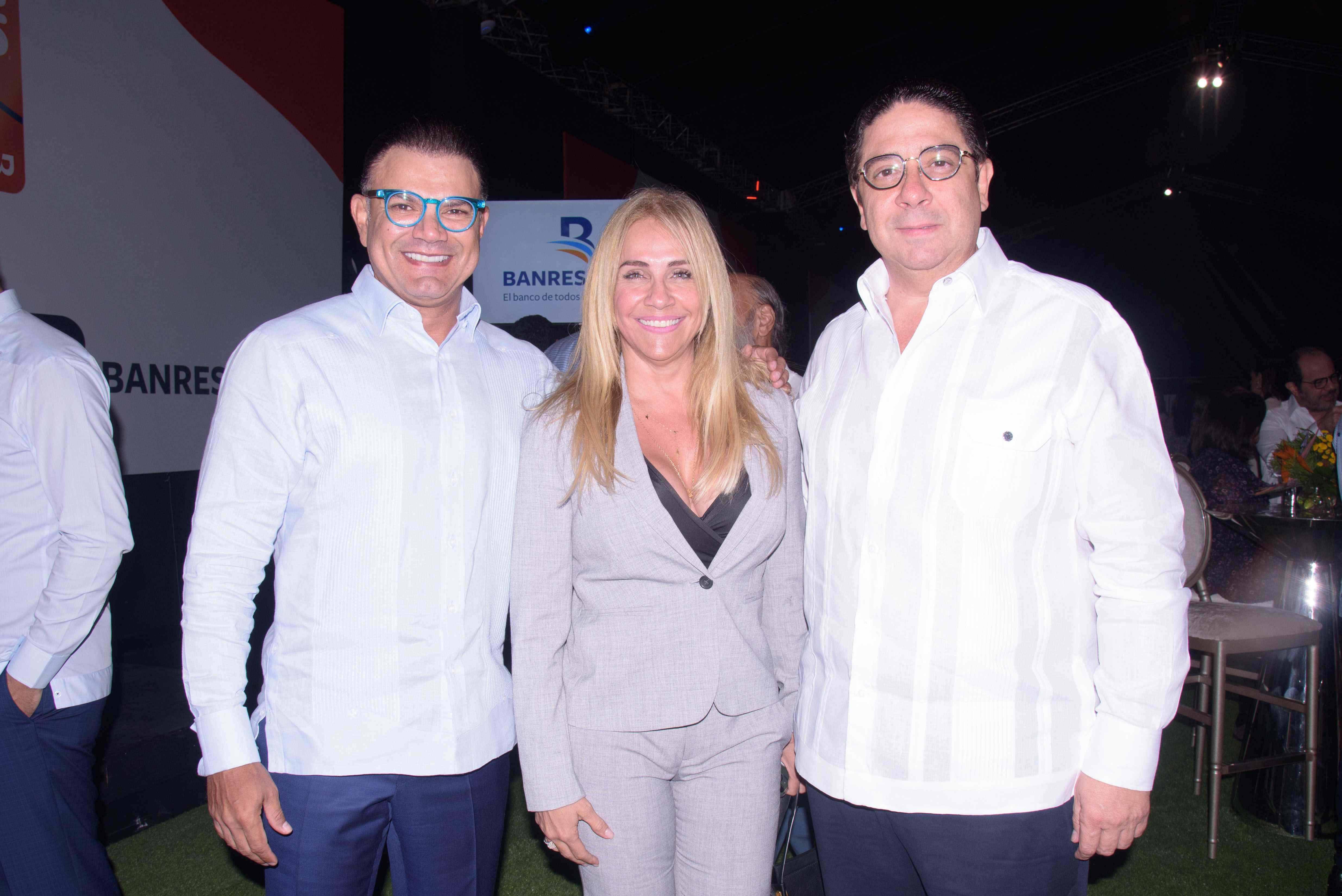 Andrés Vanderhorst, Idalia Cabrera y Rafael Cabrera. 