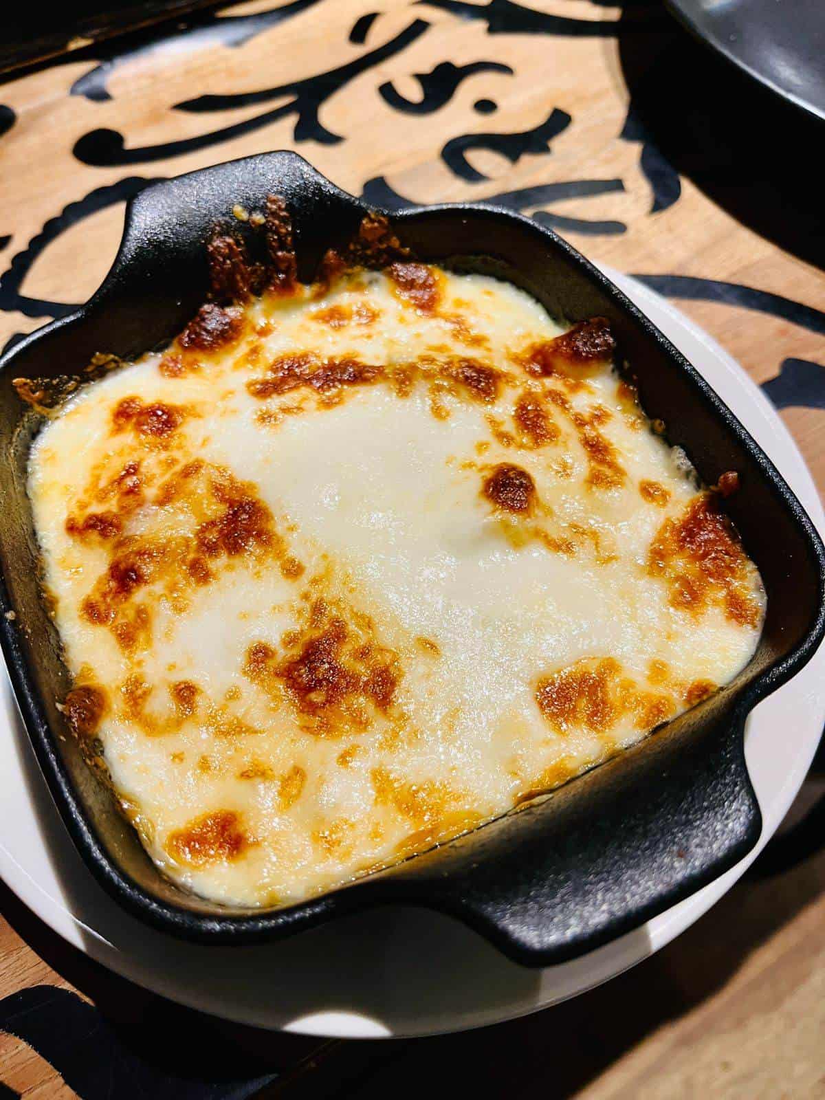 Queso de hoja & brie gratin de Mitre