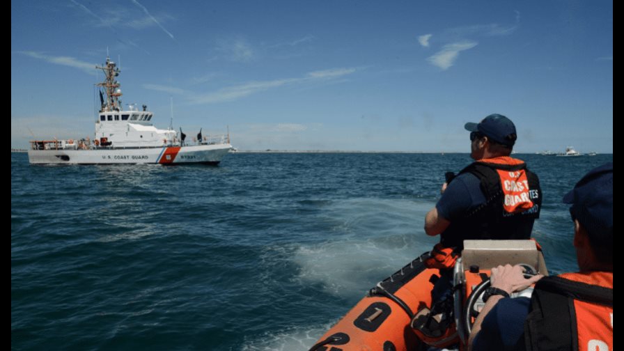 Repatrian a 66 migrantes interceptados en aguas de Puerto Rico a RD