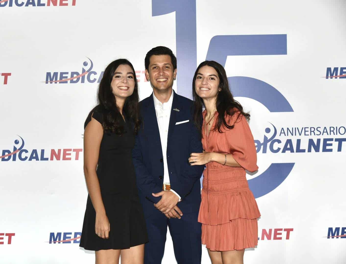 Janet Contreras, Mauricio Morel y Paola Contreras.