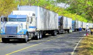 Transportistas protestan por alza en combustibles en Guatemala