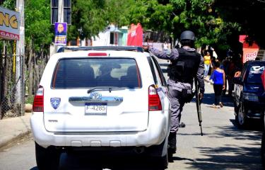 Apresan agentes policiales por muerte de joven en Santiago