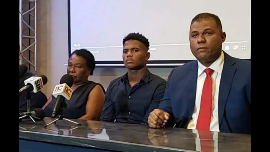 Citan al exgerente general de los Texas Rangers, Jon Daniels, a comparecer ante corte dominicana por caso Fraidel Liriano Citan al exgerente general de los Texas Rangers, Jon Daniels, a comparecer ante corte dominicana por caso Fraidel Liriano