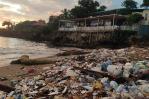 La basura vuelve a adornar la playa Montesinos en el Distrito Nacional La basura vuelve a adornar la playa Montesinos en el Distrito Nacional