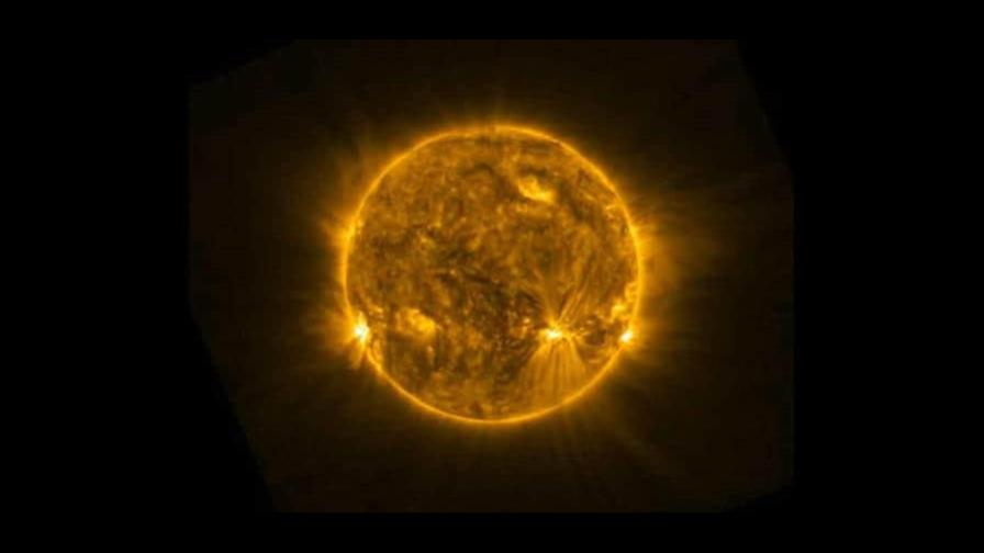 El satélite Solar Orbiter captura una “serpiente” corriendo por la superficie del Sol