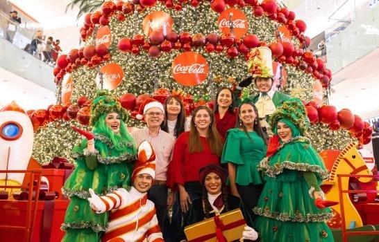 Ágora Mall inaugura la Navidad con su icónico Árbol que Canta