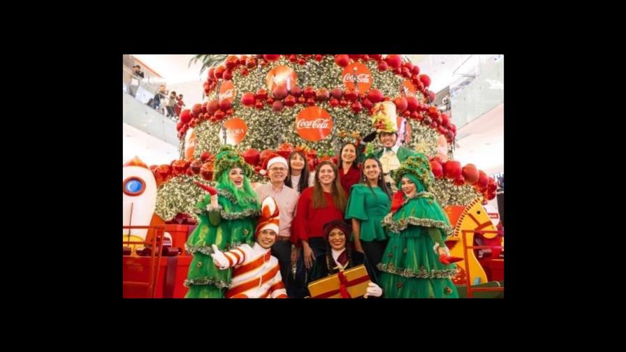 Ágora Mall inaugura la Navidad con su icónico Árbol que Canta