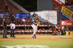 Enmanuel Valdez da jonrón y Toros resisten un noveno amenazante de los Gigantes Enmanuel Valdez da jonrón y Toros resisten un noveno amenazante de los Gigantes
