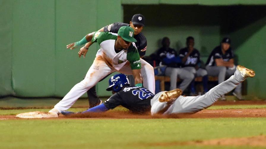 Asencio y Aquino lideran la victoria de Licey ante las Estrellas Asencio y Aquino lideran la victoria de Licey ante las Estrellas