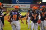 Valdez y Adames guían a los Toros a la victoria Valdez y Adames guían a los Toros a la victoria