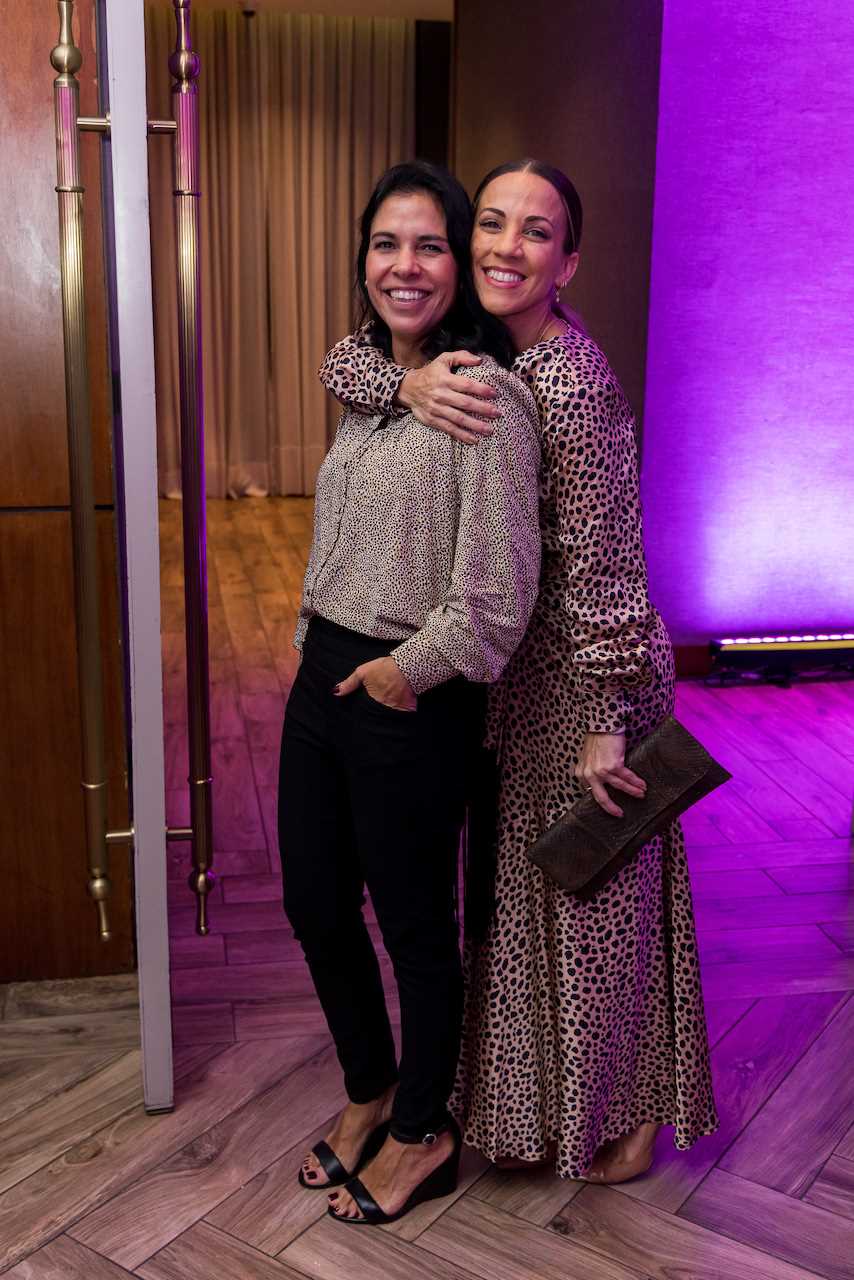 Clara Palacio y Karina Larrauri.